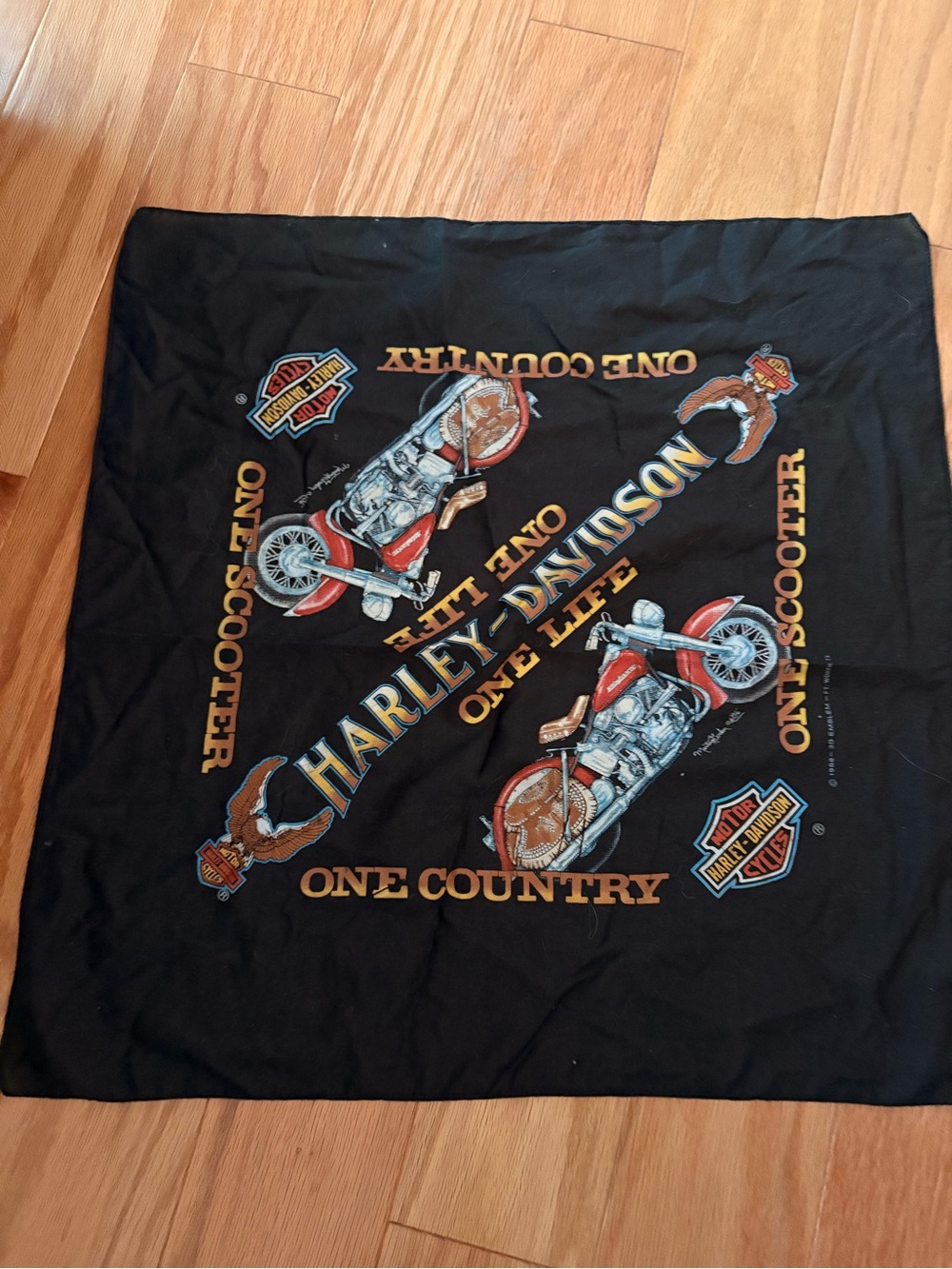 Harley-Davidson 1986 Black Bandana with Red & Gold Graphics